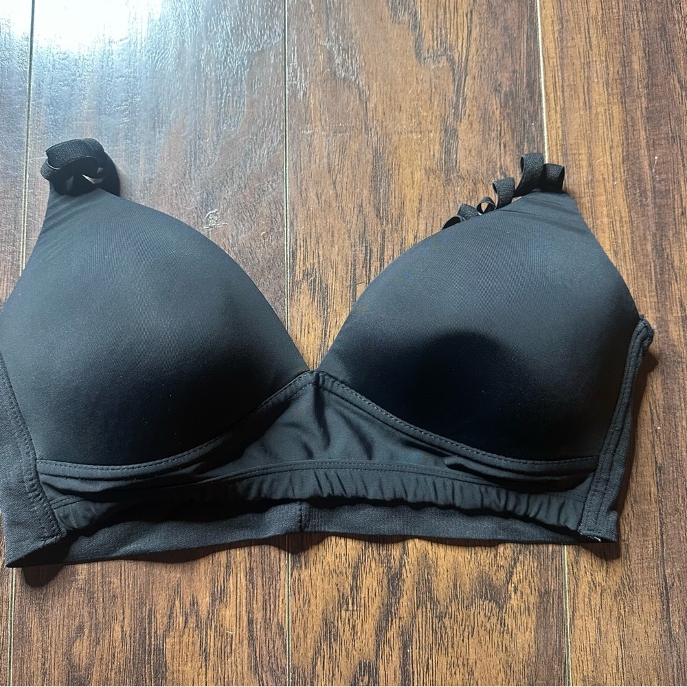 Strm Line Black Classic Padded Bra Size 38C